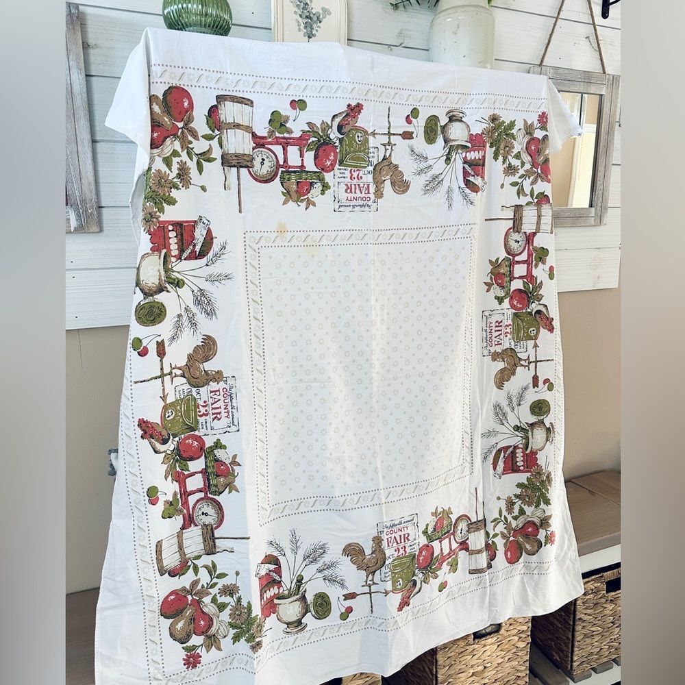 Vintage Harvest Farmhouse Tablecloth Rooster Apples County Fair Oct 23 51x45